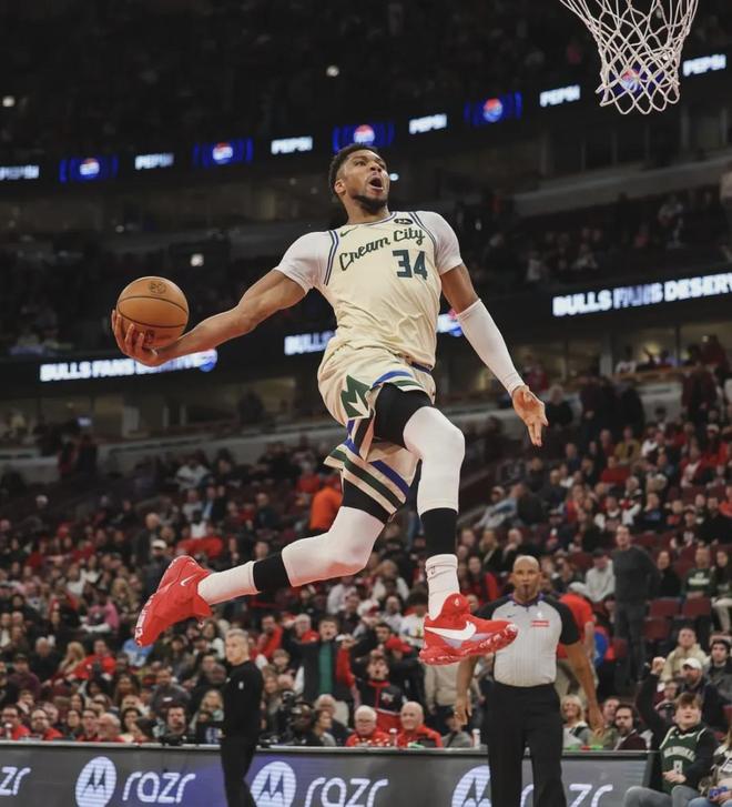 字母哥伤病困扰引离队疑云 雄鹿战绩低迷陷困境