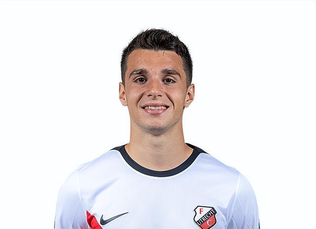 意甲新星杜维卡斯：从希腊小将到欧冠区尖刀