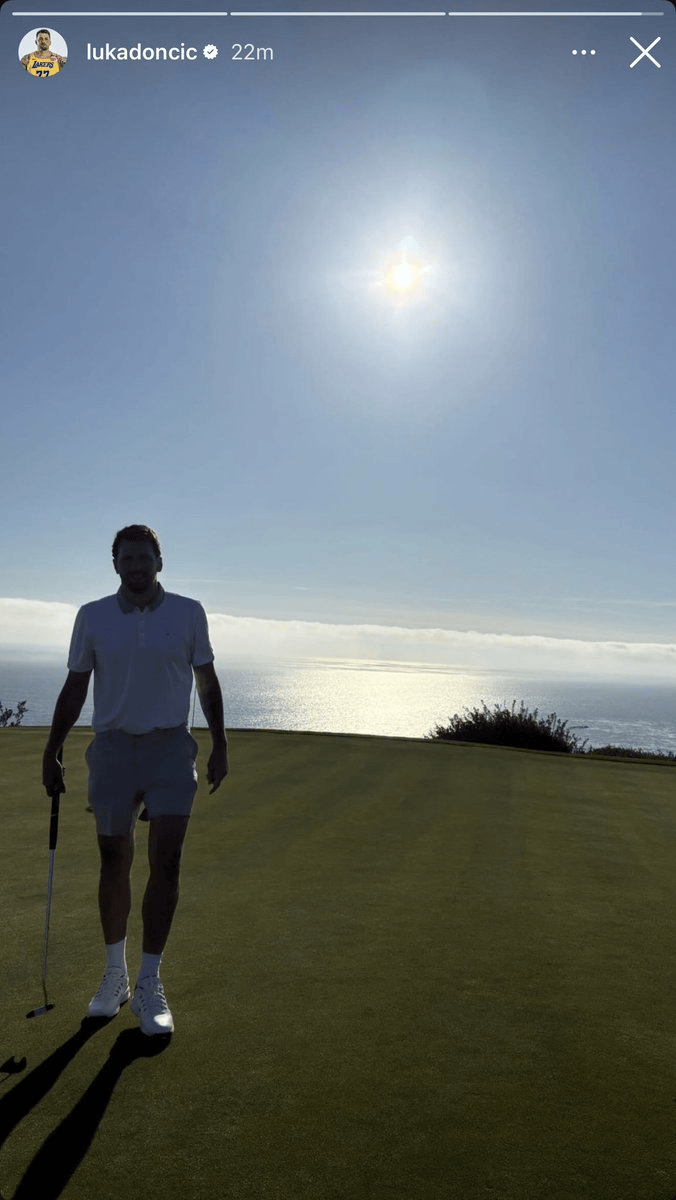 东契奇停赛期间晒高尔夫照展现压力应对策略