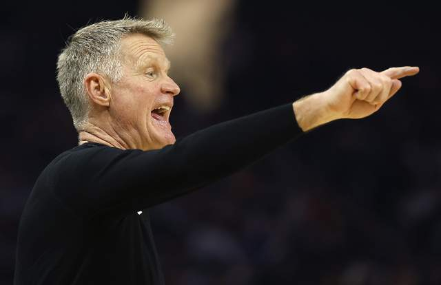 勇士第三节崩盘惨败掘金 科尔坦言阵容深度不足