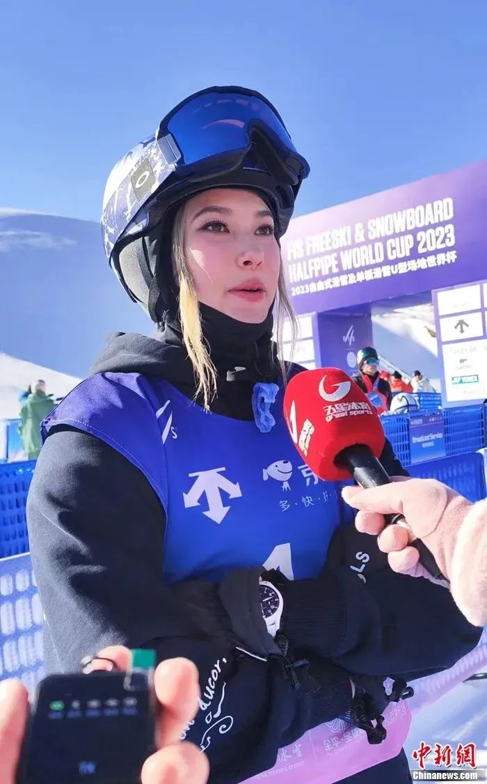 谷爱凌发文总结赛季表现:在15小时内连夺两金,