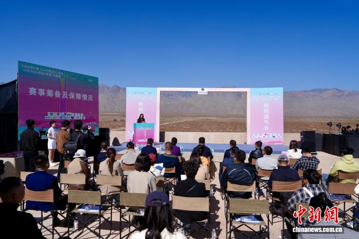 宁夏贺兰山东麓半程马拉松即将开跑