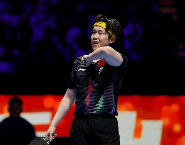 王楚钦逆转达科晋级四强 郭焱周雨盛赞其拼搏精