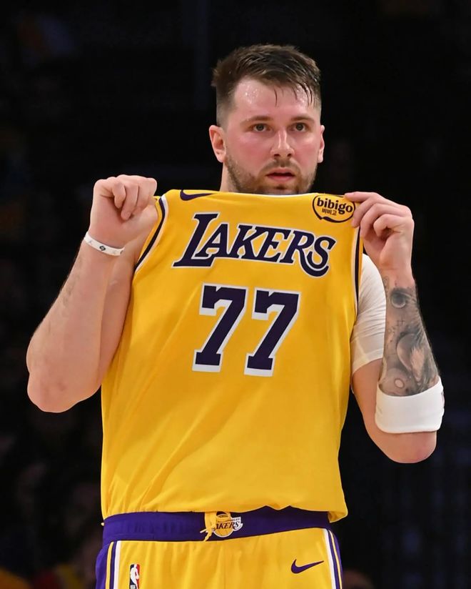 雷霆双杀湖人锁定西部第三 掘金火箭争夺席位引