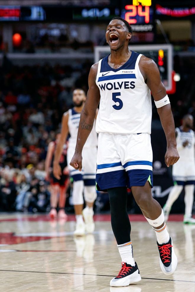 雷霆双杀湖人锁定西部第三 掘金火箭争夺席位引