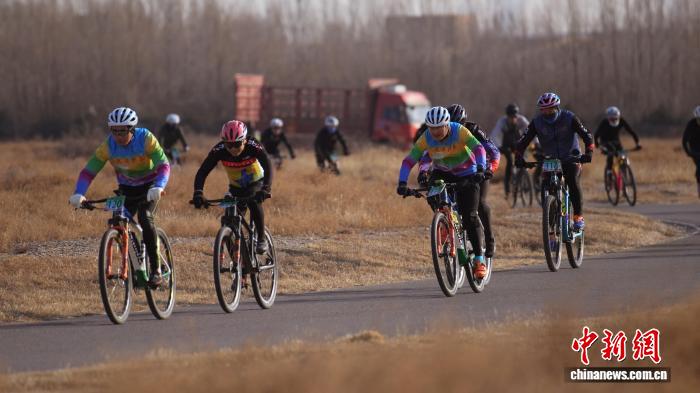 首届贺兰山东麓山地自行车挑战赛在世界文化遗
