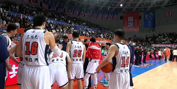 广东客场爆冷不敌福建，外援对决成关键胜负手